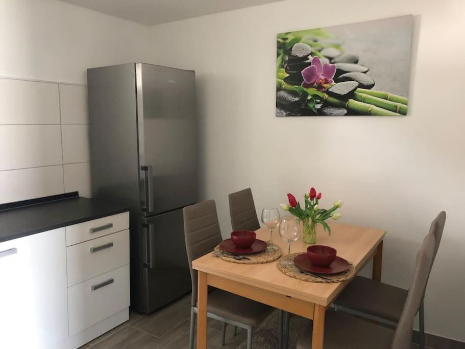 Davids Home Neu-Ulm Esterno foto